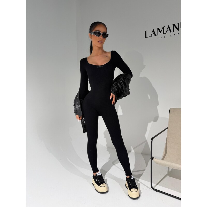 LaManuel Dámsky čierny priliehavý overal SUCCESS s výstrihom 67442281