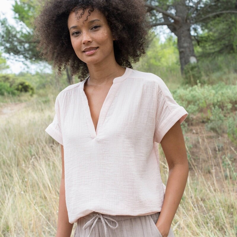 Mušelínová jednofarebná blúzka s tuniským výstrihom ružová pudrová 038 67452010