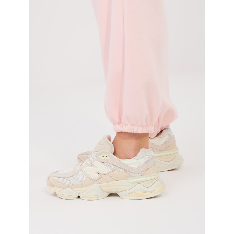 Italy Moda Svetloružové tepláky 67464624