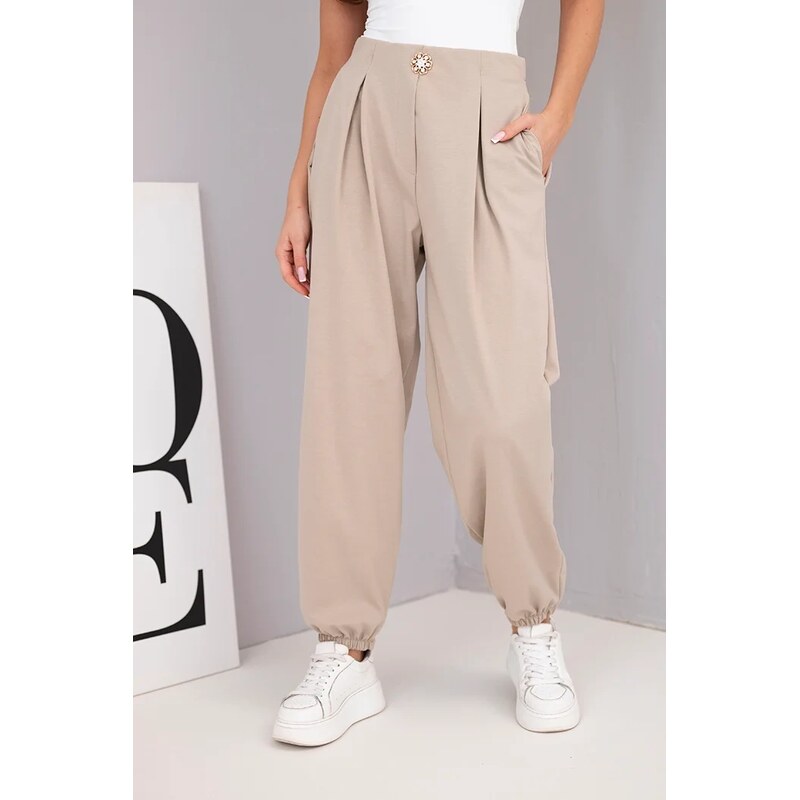 Kesi Dámske bavlnené nohavice s vysokým pásom a ozdobným gombíkom 68158359