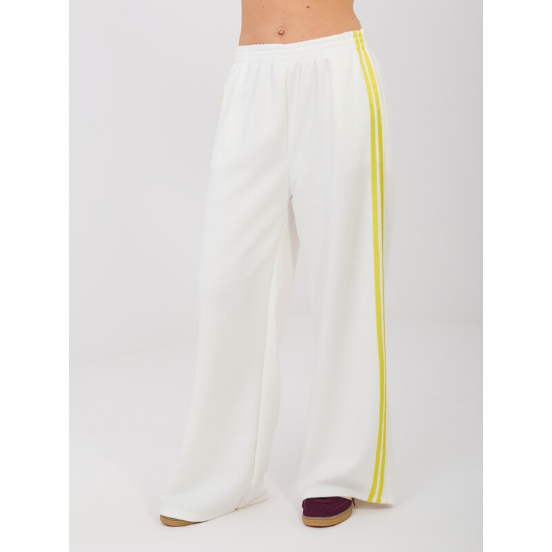 RUE PARIS Biele teplákové nohavice s pruhmi 67567576