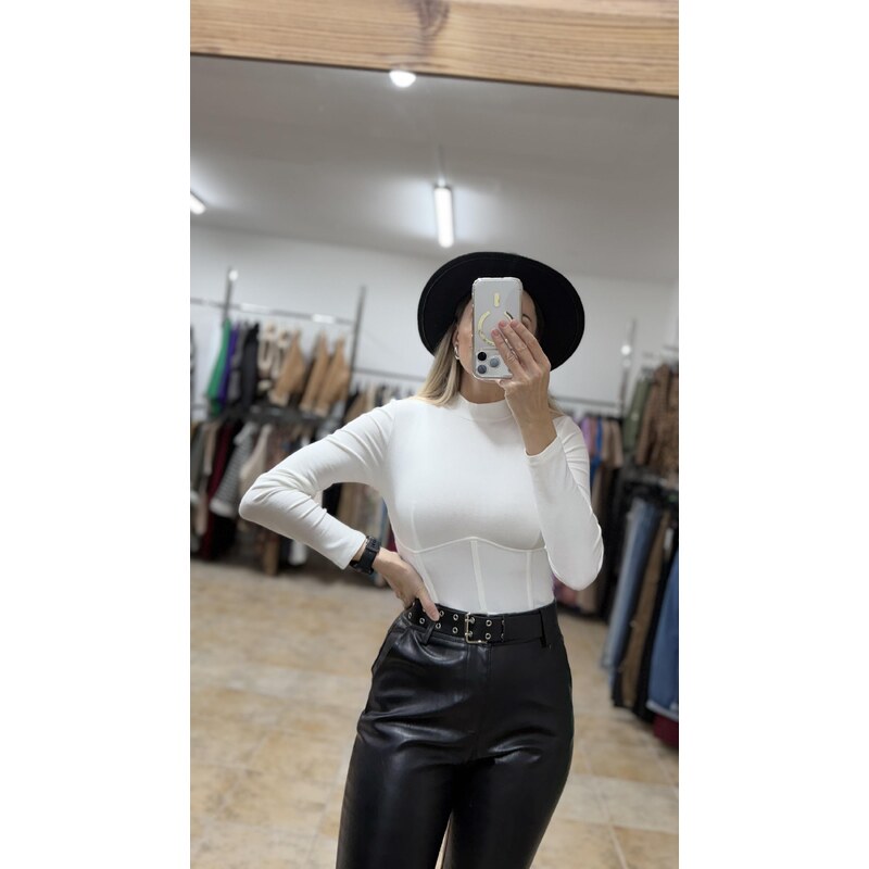 E-shop Biely crop top Livi