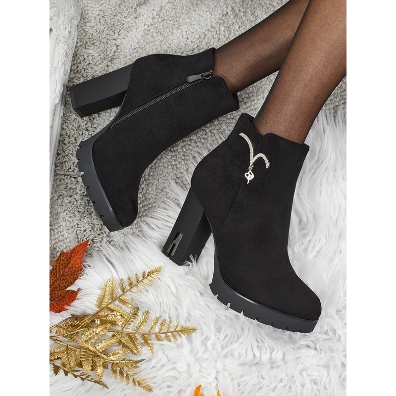 Resti Dámske členkové čižmy na podpätku 67610647