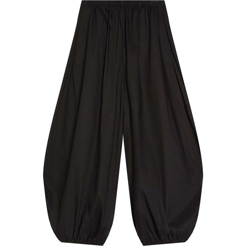 Bershka Nohavice čierna 67619736