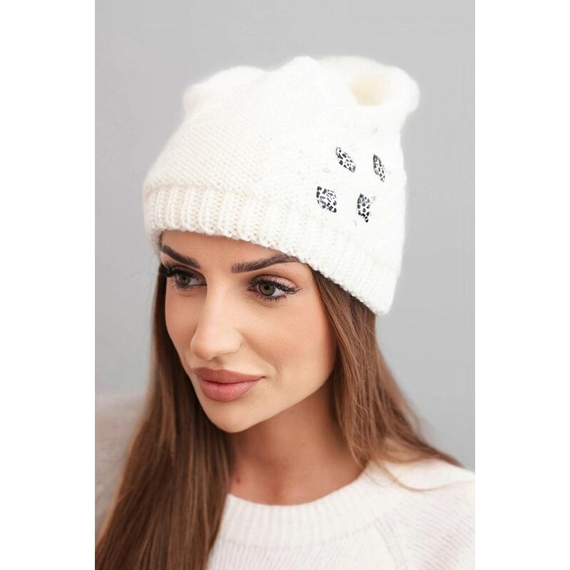 MladaModa Dámska čiapka s ozdobnými aplikáciami K468 farba ecru 67680860