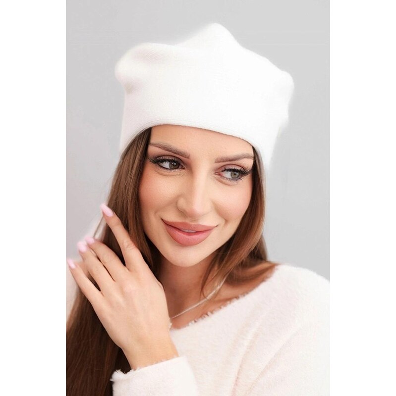 MladaModa Dámska klasická čiapka beanie K420 biela 67680933