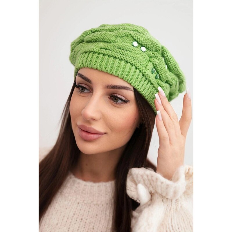 MladaModa Dámska čiapka s ozdobným pletením a zirkónmi K398 farba kiwi 67680957