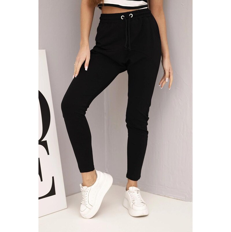 MladaModa Teplákové nohavice s elastickým pásom a šnúrkou model 68429 67714565