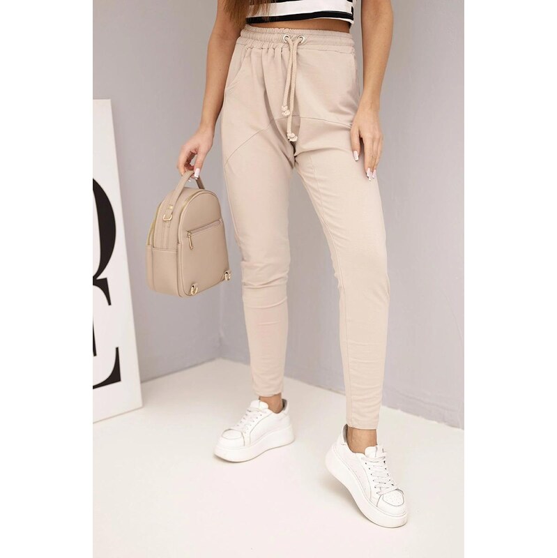 MladaModa Teplákové nohavice s elastickým pásom a šnúrkou model 68429 67714568