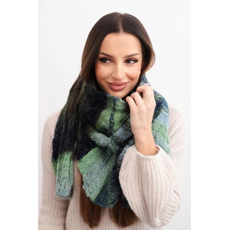 MladaModa Teplý dámsky šál s farebnými pruhmi KN19 zelený 67714617