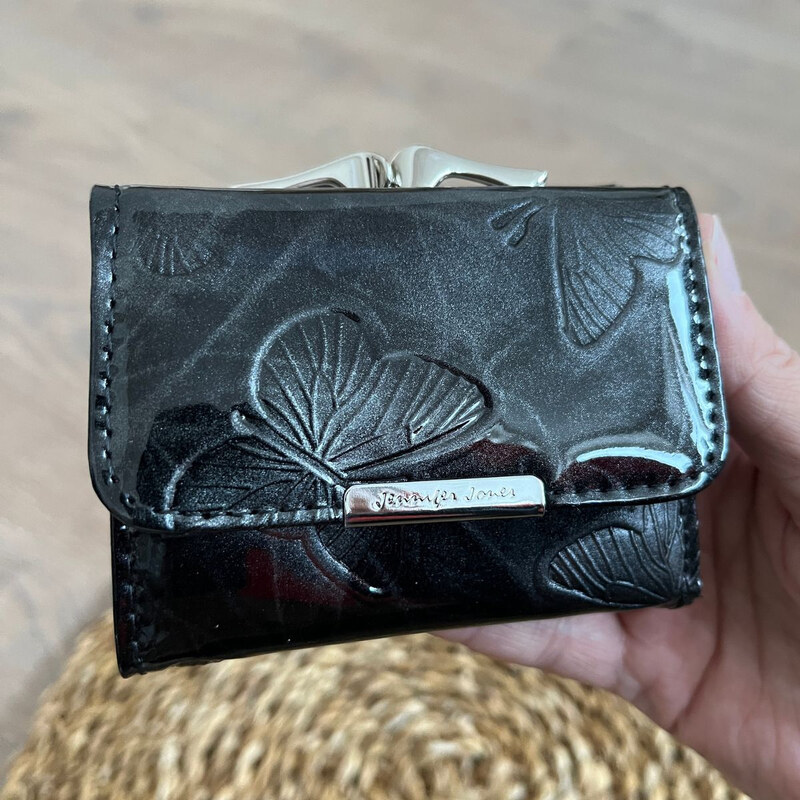 Jennifer Jones Malá dámska kožená peňaženka čierna VIVIENNE 67715656