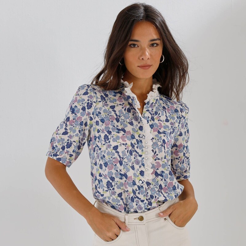 Mušelínová blúzka s potlačou kvetín a krátkymi rukávmi modrá/lila 054 67753879