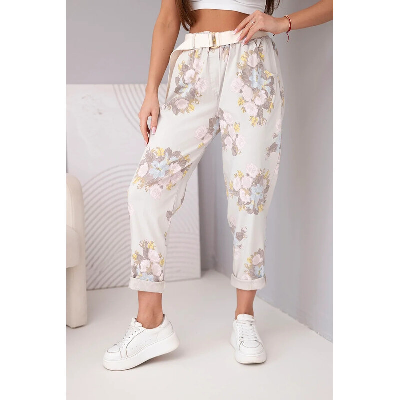 K-Fashion Dámske viskózové kvetinové nohavice s opaskom béžovej farby 67681916