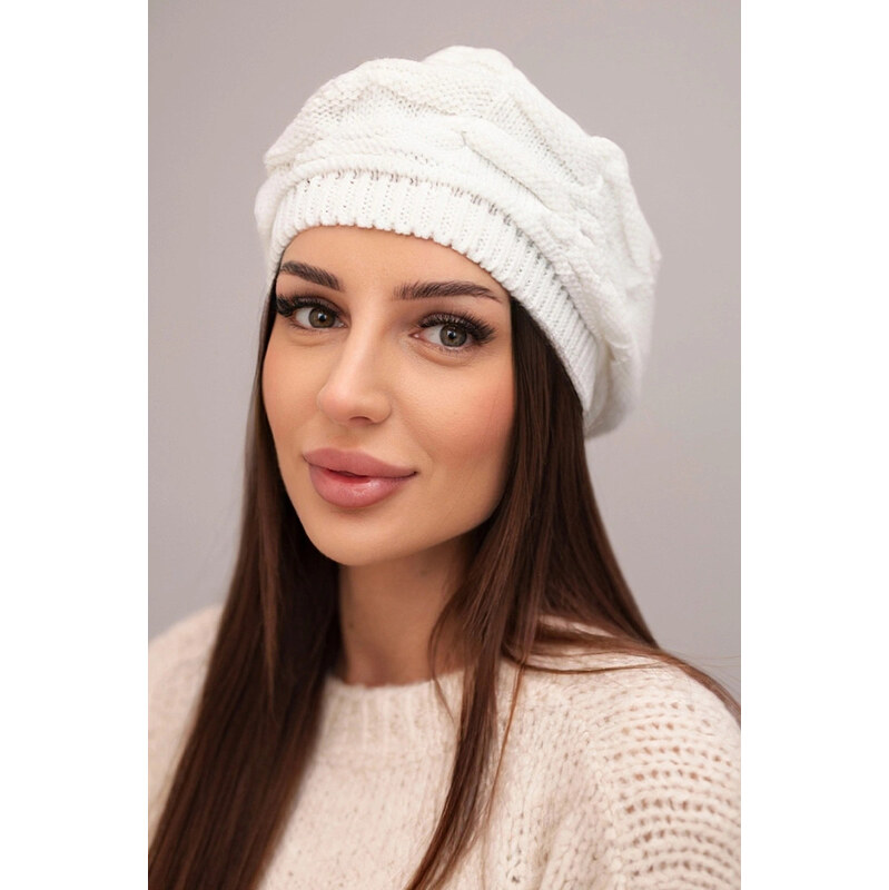 K-Fashion Dámska zimná vlnená čiapka s ozdobným úpletom a tryskami 67779429