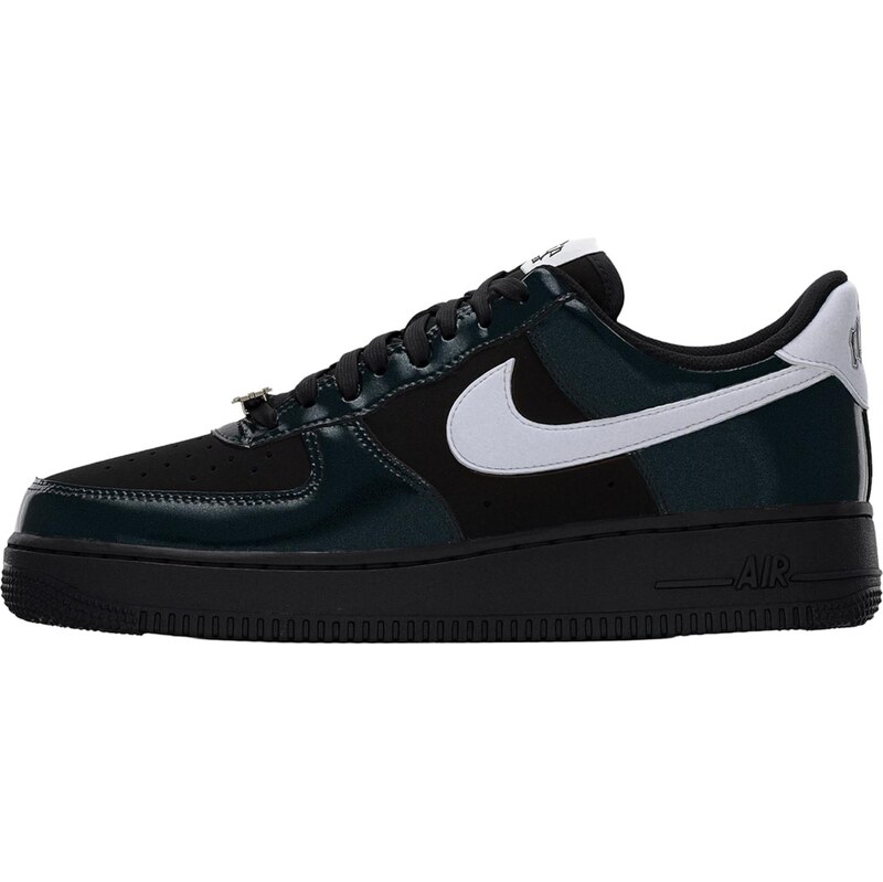 Nike Sportswear Nízke tenisky Air Force 1 07 LV8 čierna / biela 67802859