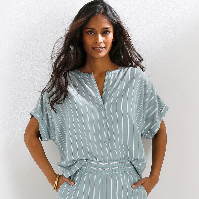 Pruhovaná blúzka s krátkymi rukávmi modrosivá 052 Blancheporte 67830760