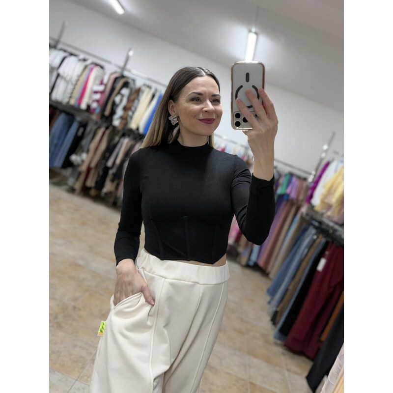 E-shop Čierny crop top Livi