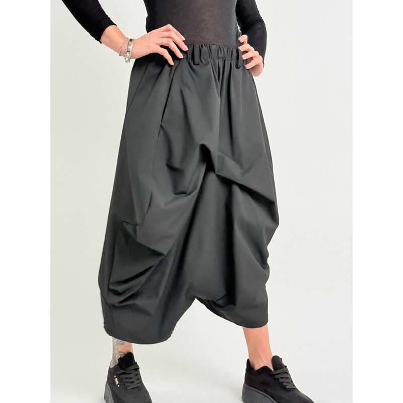 WENDY TRENDY Čierna nohavicová sukňa CAPRI 67861807