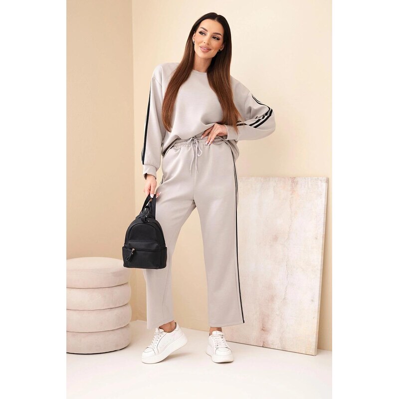 MladaModa Viskózová tepláková súprava s pruhmi po bokoch model 7269 67908111