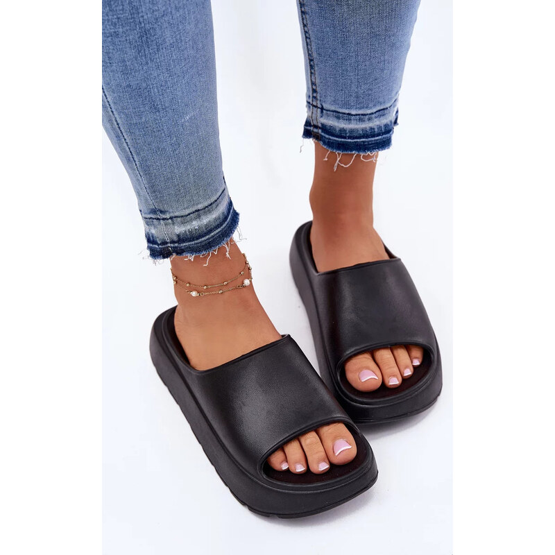 Kesi Černé dámské pěnové pantofle na platformě 67902030