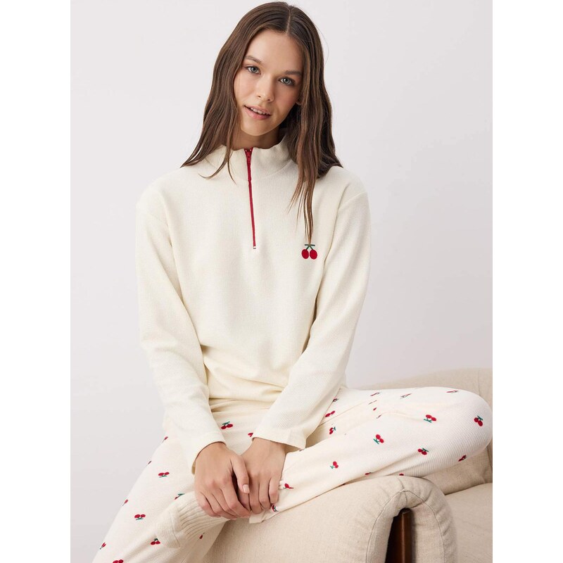 Trendyol Pyžamo nebielená / zelená / červená 67906382