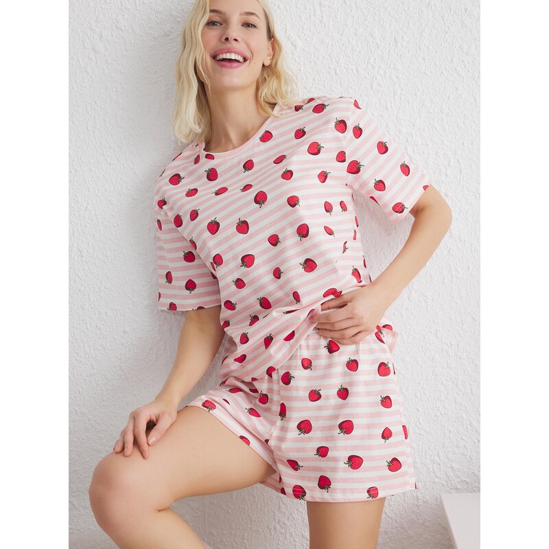 Trendyol Kraťasy ružová / purpurová / čierna / biela 67906400