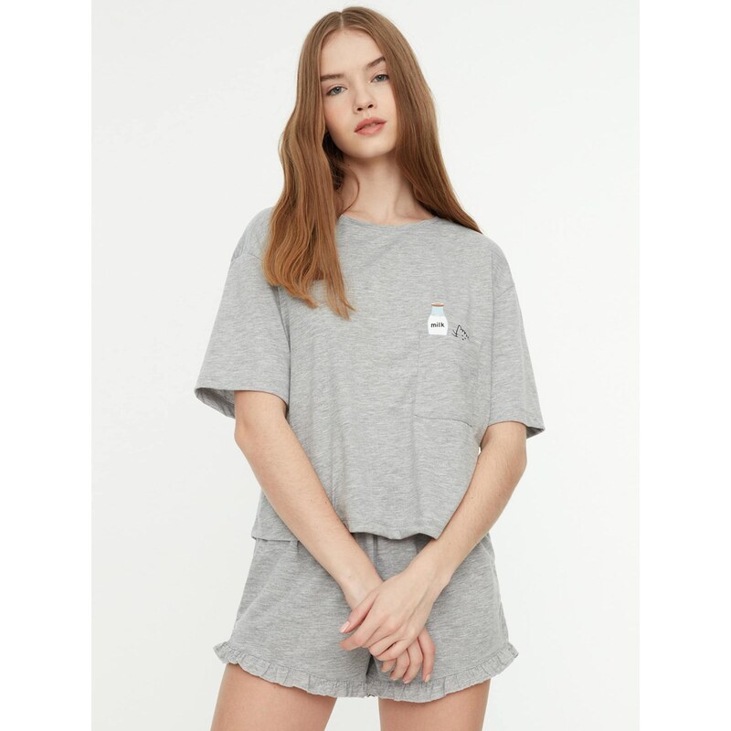 Trendyol Kraťasy sivá / čierna / biela 67906418