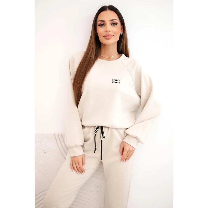 MladaModa Voľná viskózová tepláková súprava model K7650 béžová 67908167