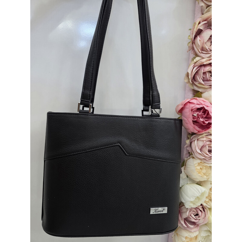 E-shop Katrins Fashion Čierna čierna kabelka na plece Karen