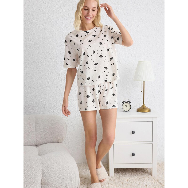 Trendyol Kraťasy čierna / biela 68299650