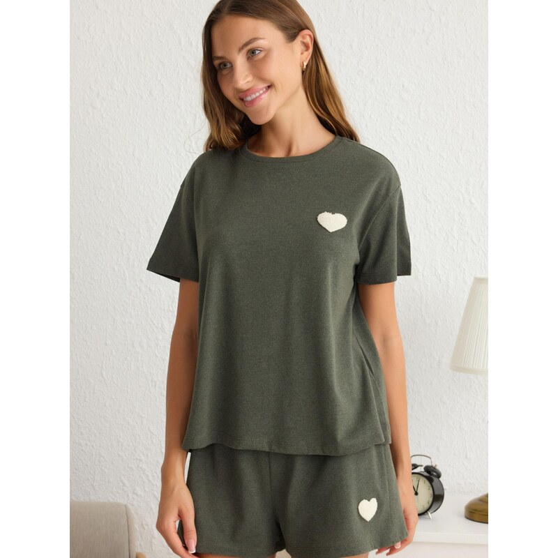 Trendyol Kraťasy zelená melírovaná / biela 68299664