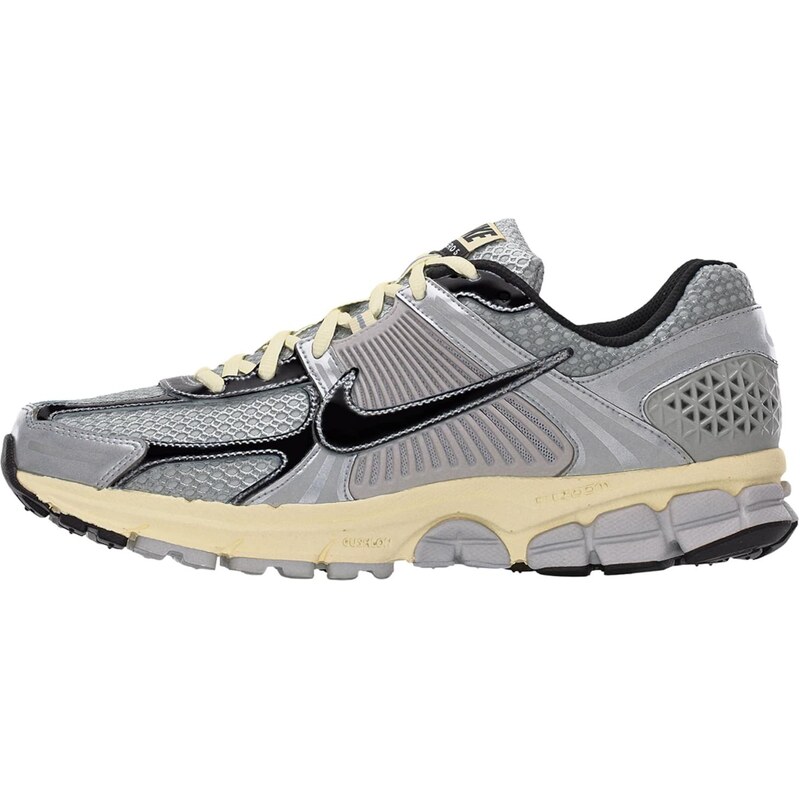 Nike Sportswear Nízke tenisky Zoom Vomero 5 sivá / čierna / strieborná 68427994