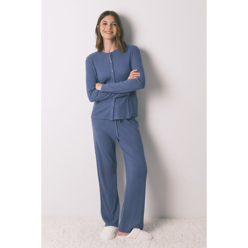 womensecret Dlhé modré rebrované pyžamo s lesklým efektom 68524692
