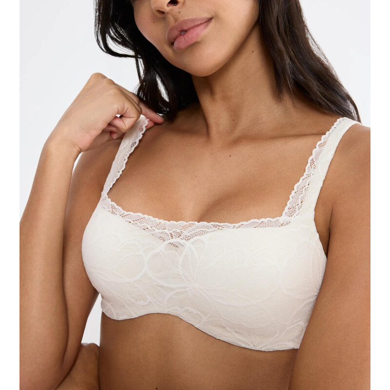 Body Make-Up Iluzívne čipkované balconette - ECRU WHITE - TRIUMPH ECRU 68556304