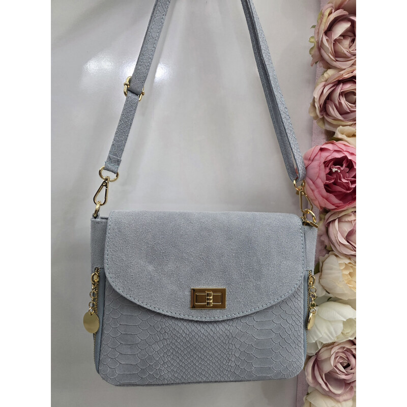 E-shop Katrins Fashion Modrá semišová kožená crossbody kabelka Italy