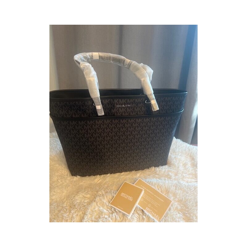 Michael Michael Kors Dámska kabelka Michaeel Kors Winston black mono 68753505