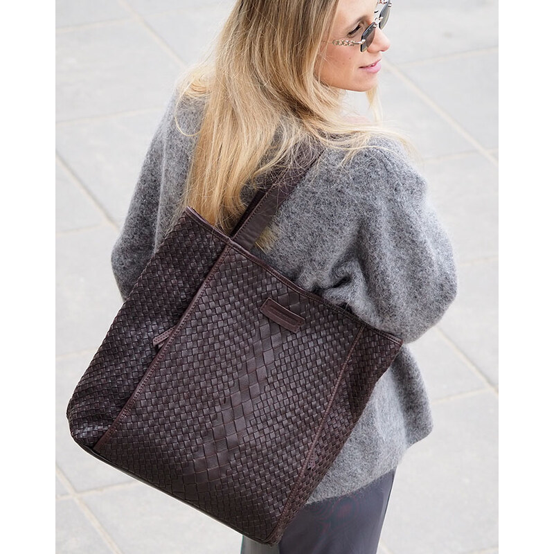 E-shop MARCO MAZZINI Tmavohnedá dámska kožená kabelka typu hobo bag