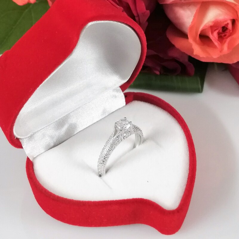 Olivie Strieborný zásnubný prsteň 2177