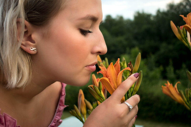 Olivie Strieborný zásnubný prsteň 2177