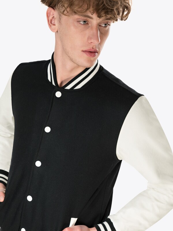 Urban Classics Prechodná bunda 'Oldschool' čierna / biela