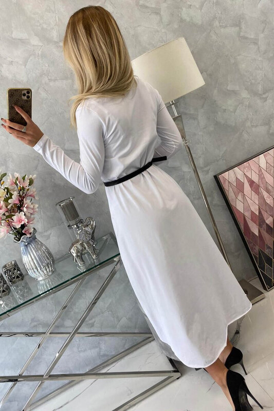 K-Fashion Šaty s ozdobným pásikom a nápismi bielej farby