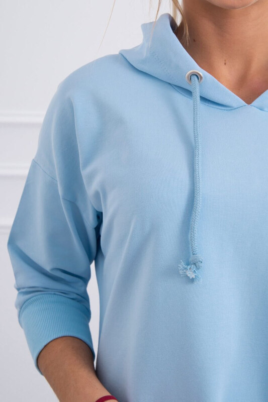 K-Fashion Šaty s kapucňou a dlhším chrbtom modré