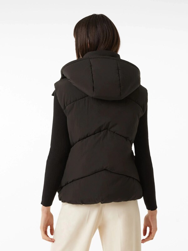 Bershka Vesta čierna