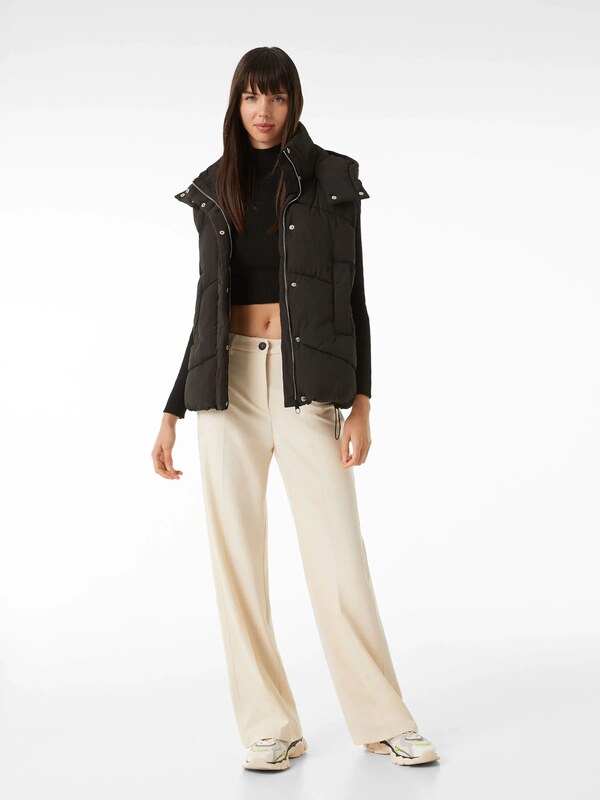 Bershka Vesta čierna