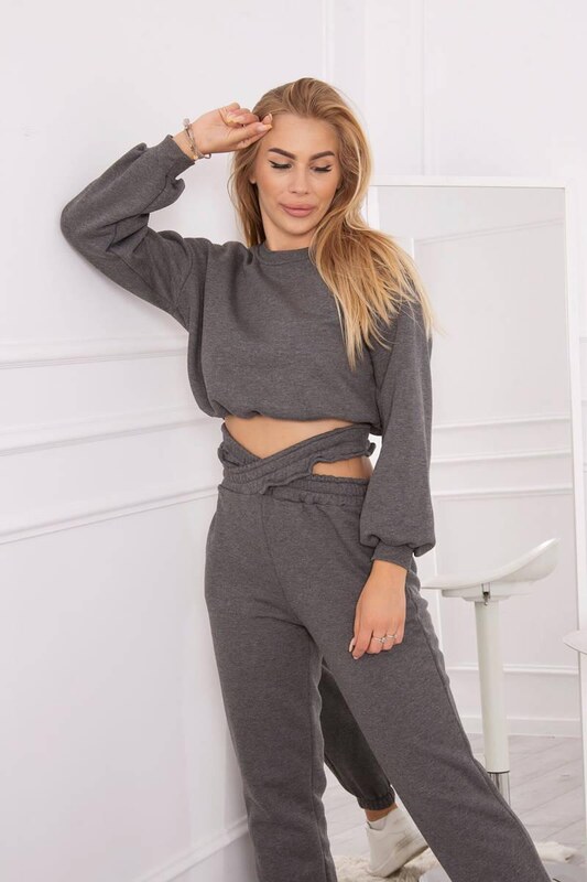 MladaModa Zateplená crop-topová tepláková súprava 69416 grafitová