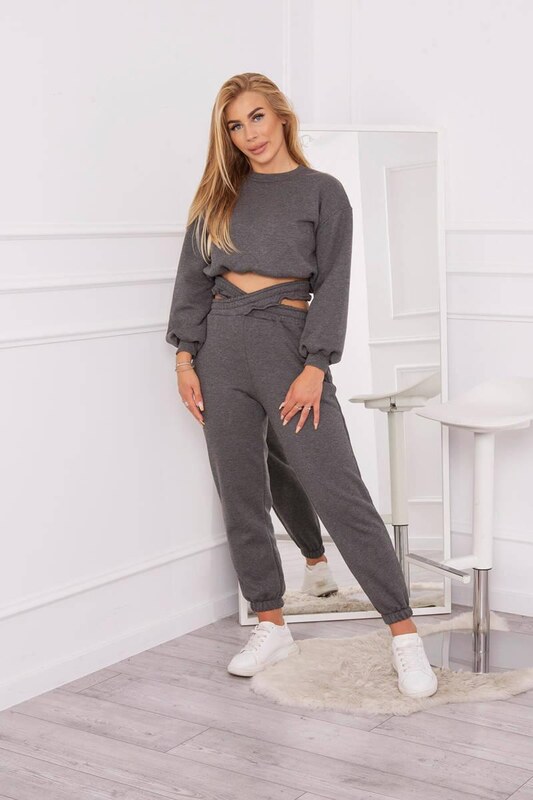 MladaModa Zateplená crop-topová tepláková súprava 69416 grafitová