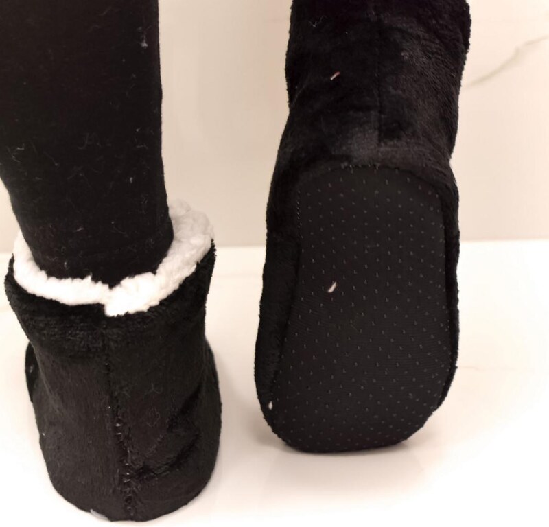 JOHN-C Detské čierne ponožkové kapce NATALE PINGUINO