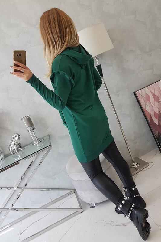 K-Fashion Šaty s ozdobnými volánikmi a kapucňou zelenej farby