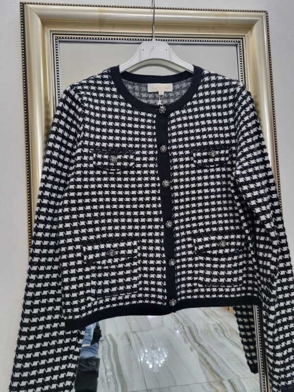 Katrin's Fashion Úpletové karované dámske sako