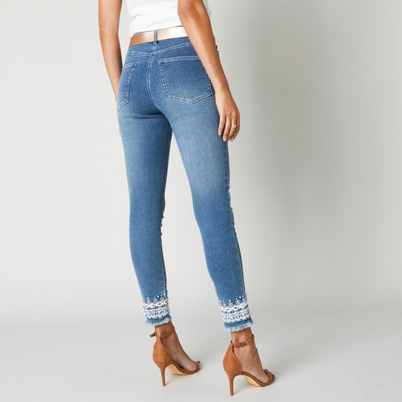 7/8 džínsy s výšivkou a 5 vreckami zapratá modrá 042 Blancheporte